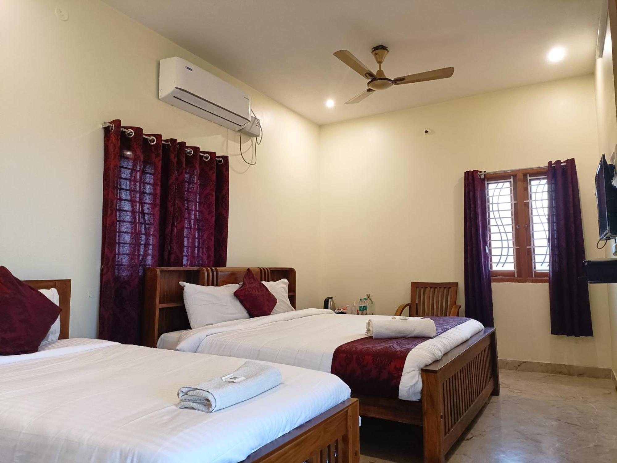 Bairava Bliss Inn ราเมศวาราม ภายนอก รูปภาพ
